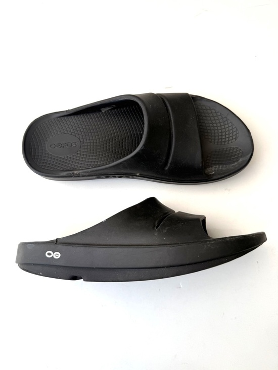 OOFOS $60 Mens 10 Womens 12 Black OOahh Slip On Comfort Recovery Slides Bin 8 main image 4